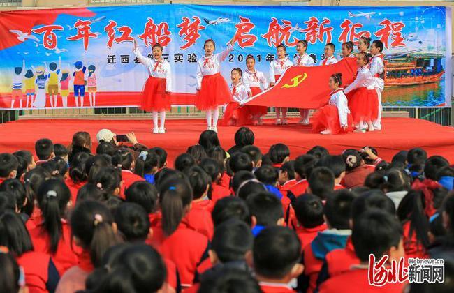 韦世豪：只有国足在原地踏步